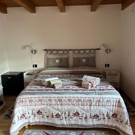 Lo Sougnet Hotell Hone Exteriör bild
